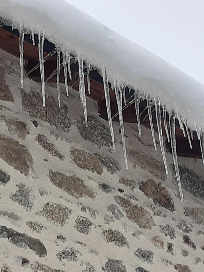 Auverg'Nature Chambre Auvergnate Espinasse Bagian luar foto
